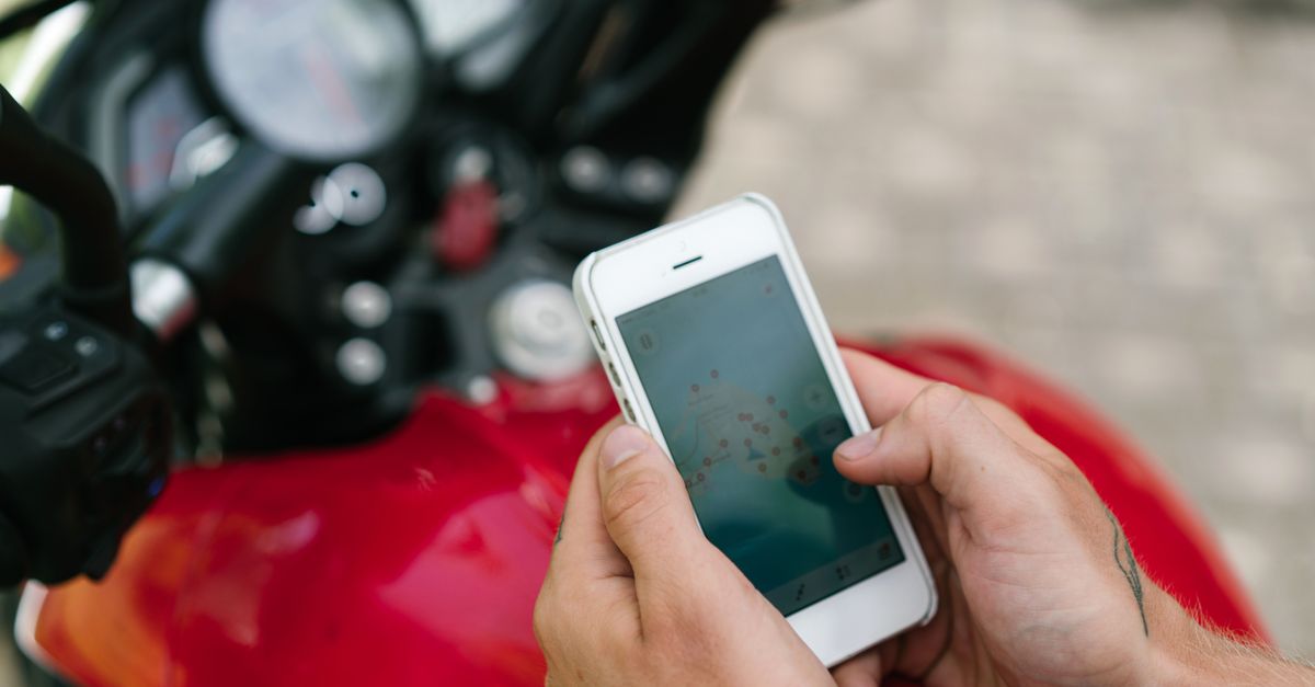 TomTom Rider en Garmin Zumo motornavigatie naast elkaar